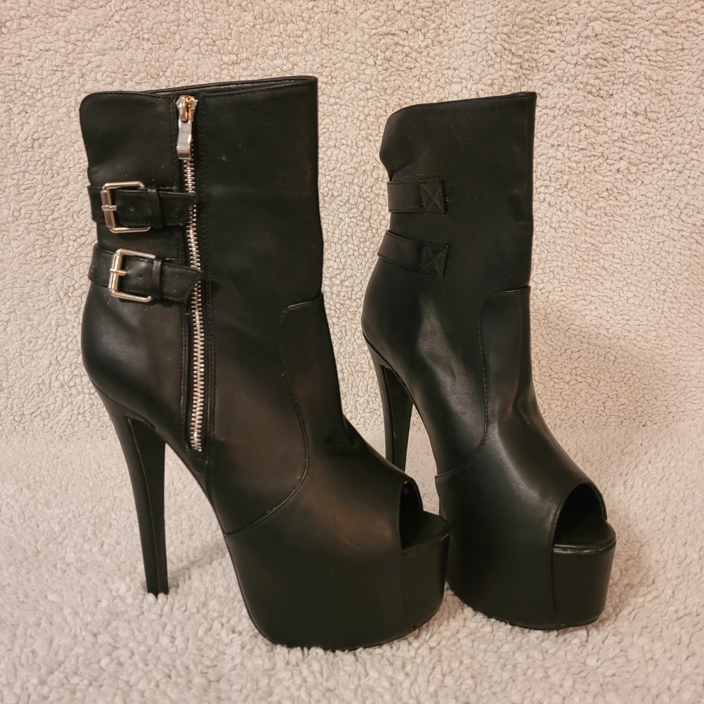 GENERATION Y Black Platform Peep-Toe Boots